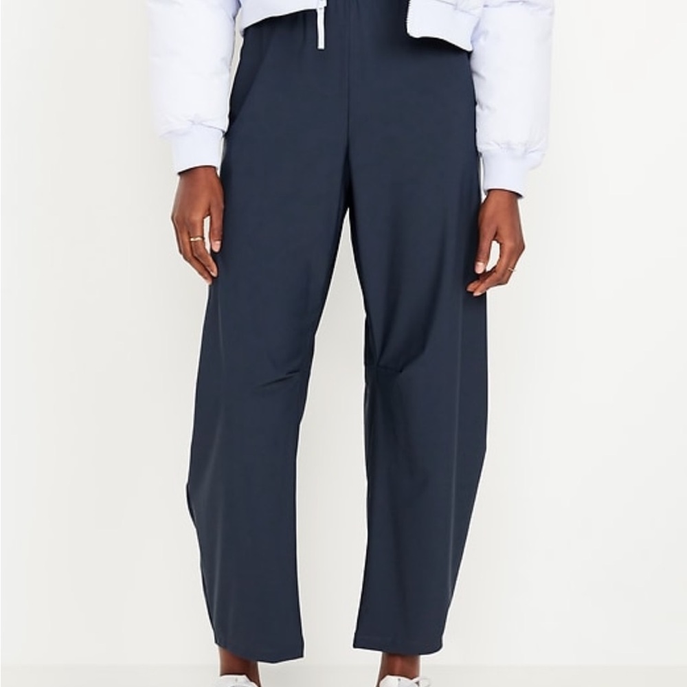 Old Navy SleekTech Barrel Pants